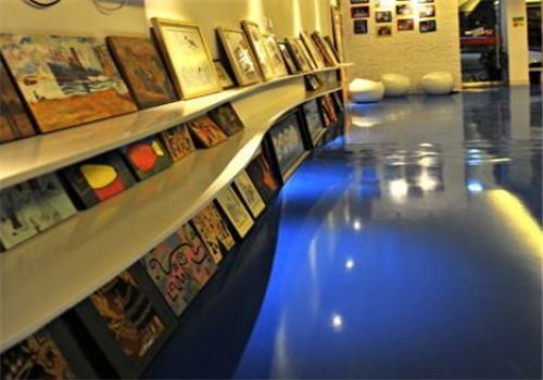 蓝眼睛少儿美术馆加盟 费用、条件与一站式艺术教育解决方案